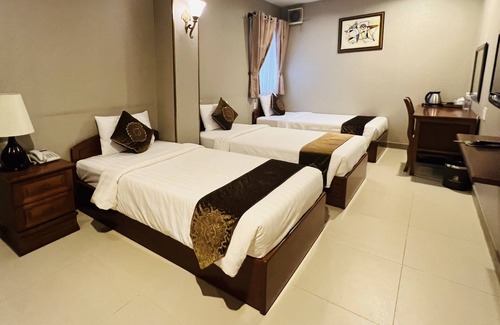 District 3 Hotel | White Lion Hotel