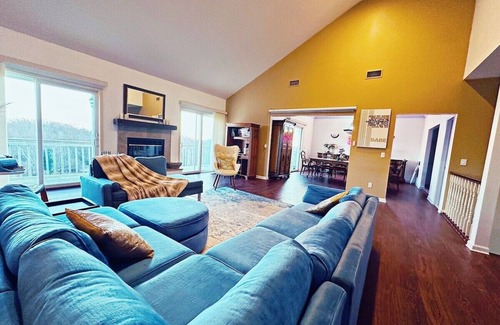 East Moriches House | White Lotus Nature Retreat!