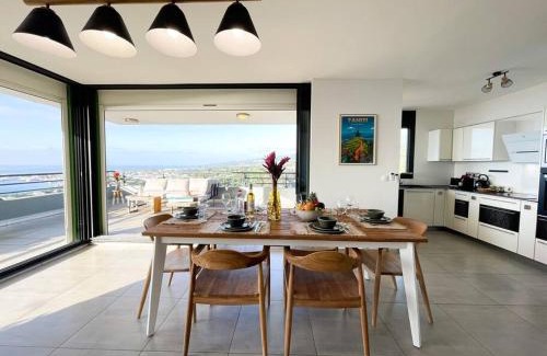 Papeete Apartment | White Lotus Penthouse