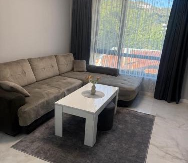 Sandanski Apartment | White lux