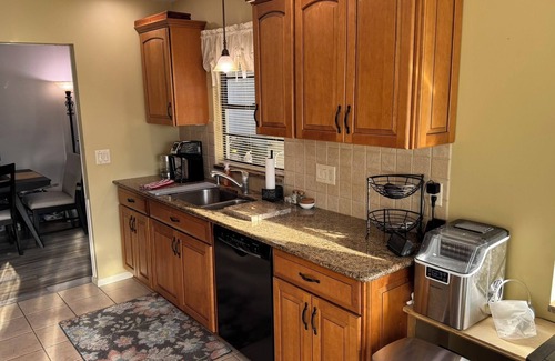 Memphis House | White Mangrove Haven-Beautiful Coastal Home near beautiful Tampa Bay!
