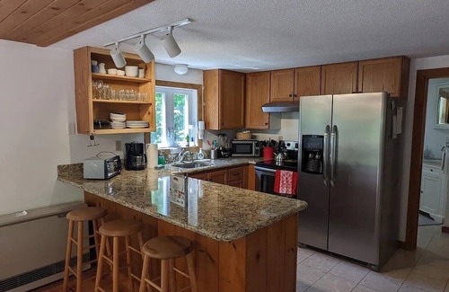 Bartlett Ski Chalet | White Mountain Chalet; great for skiers, hikers & families!