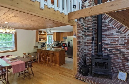 Bartlett Ski Chalet | White Mountain Chalet; great for skiers, hikers & families!