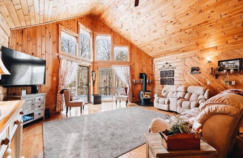 Warren Cabin | White Mountain Forest Cabin Retreat
