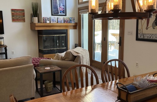 Lincoln House | White Mountain Living at its finest! Close to pool and clubhouse!
