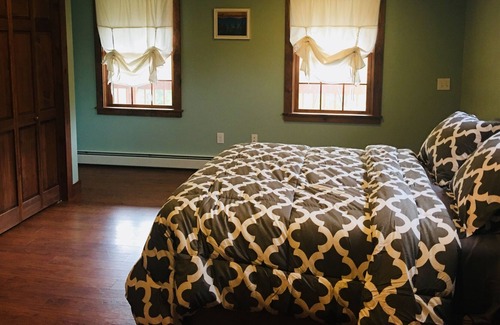 North Haverhill House | White Mountain Retreat ( Pet Friendly)