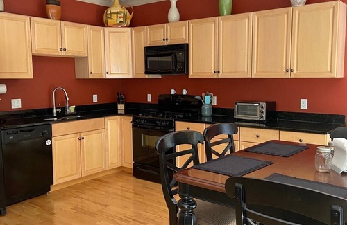 Lincoln House | White Mountains Luxuary Townhome