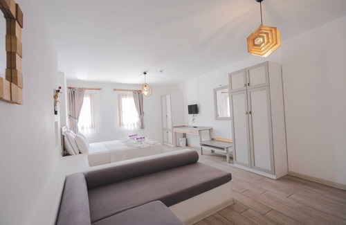 Sigacık Hotel | White Orange