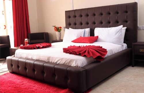 Mtwapa Hotel | White Peacock Resort