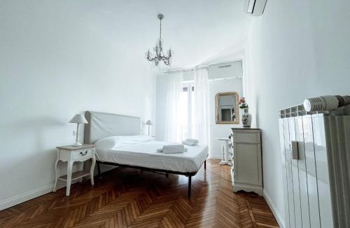Acquabella Apartment | White Pearl - CityCenter - Large & Elegant Flat