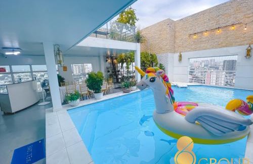 Phuong 1 Apartment | White Penthouse-Rooftop Pool Private -Central City