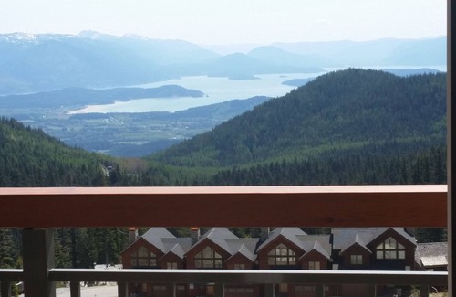 Sandpoint Condo | White Pine Lodge! Ski in/Ski out. In Village. Views of Lake and mountain