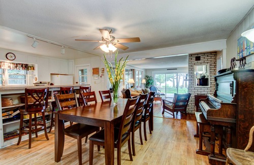 Montague Cottage | White Pines Lake Michigan Cottage