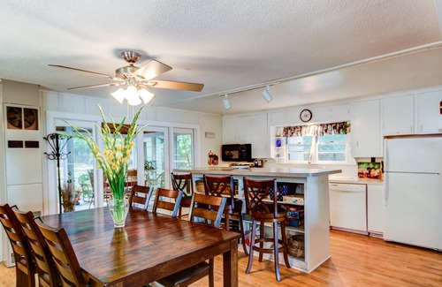 Montague Cottage | White Pines Lake Michigan Cottage