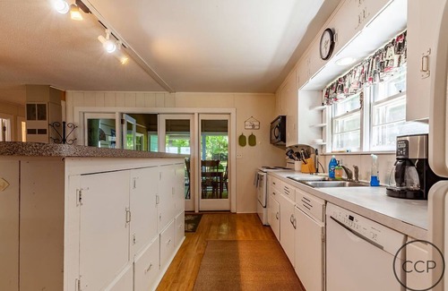 Montague Cottage | White Pines Lake Michigan Cottage