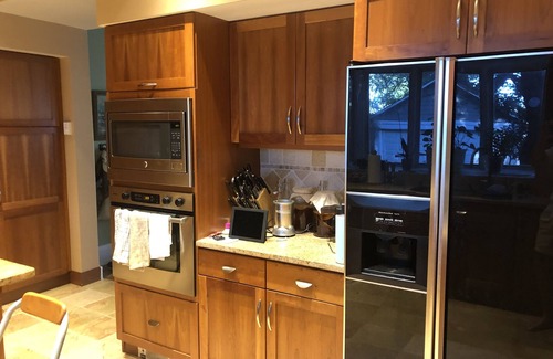 White Plains House | White Plains, 35 mins NY- Covered porch, Gas Fireplace, Lovely neighborhood