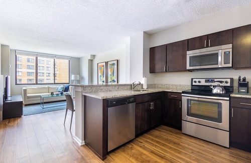 White Plains Apartment | White Plains Modern One Bedroom, Near Transit