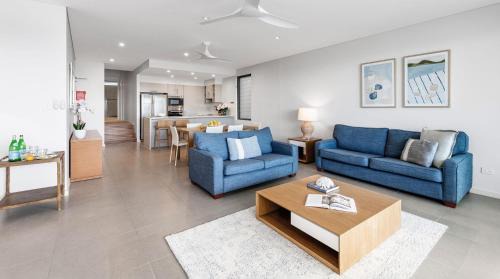 Yamba Apartment | White Sails 1 - Overlooking Convent Beach