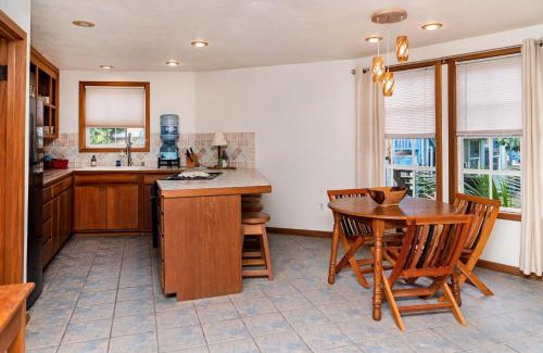 San Pedro Apartment | White Sands Cove E01-Partial Ocean View 2 BR by Stay Floreo