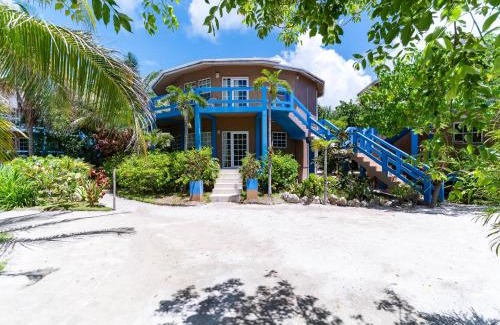 San Pedro Apartment | White Sands Cove G04- Partial Ocean View 1 BR by Stay Floreo