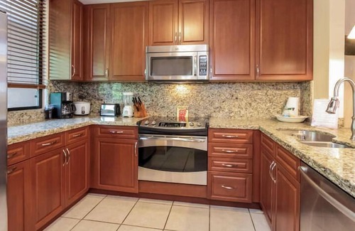 Kahaluu Bay Condo | White Sands Village #206