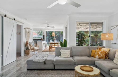 Corlette House | White Sandy Cottage