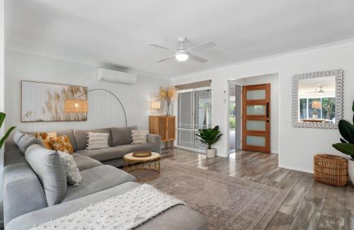 Corlette House | White Sandy Cottage