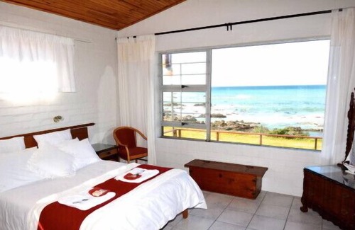 Van Dyks Bay House | White Shark Backpackers