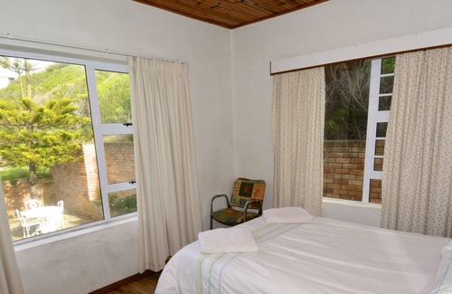 Van Dyks Bay House | White Shark Backpackers