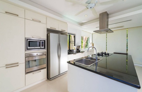 Na Thon Villa | White Stone