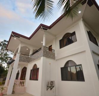 Busuanga Bed & Breakfast | White Summerville Tourist Inn