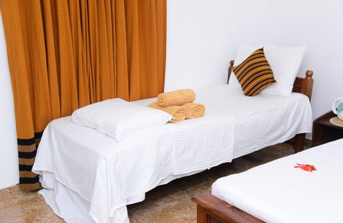 Seeduwa - Katunayake Hotel | White Villa Airport Transit Hotel