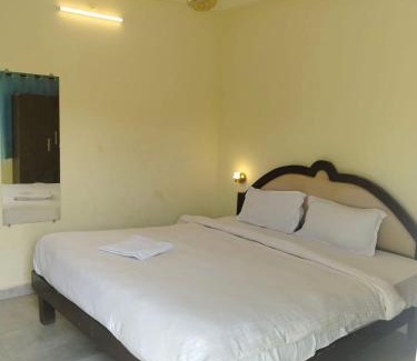 Gauravaddo Apartment | White Villa candolim