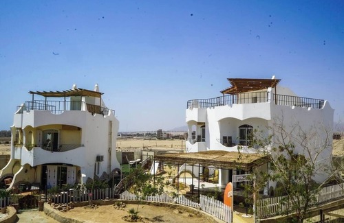 Dahar Villa | WHITE VILLA No. 8n