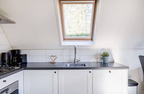 Zwiggelte House | White Wagtail I Beautiful Bungalow near the Woods