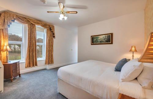 Llangollen Hotel | White Waters Hotel