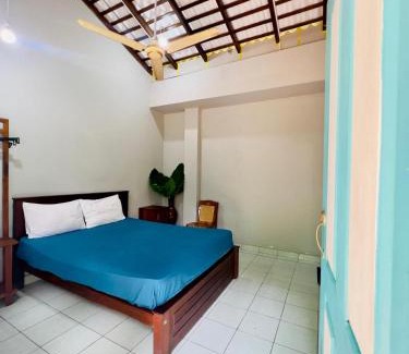 Hikkaduwa House | White Whale Villa Ambalangoda