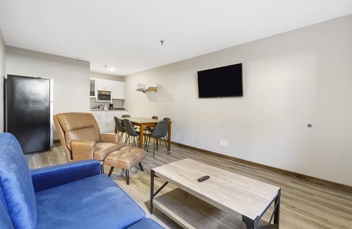 Indian Point Hotel | White Wing Lodge