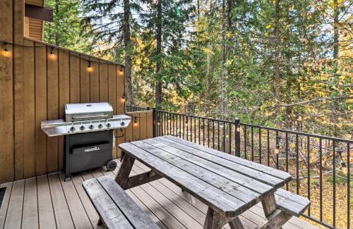 Whitefish Apartment | Whitefish Escape with Deck 3 Mi to Ski Resort!