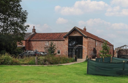 Pocklington Cottage | WHITEHEDGE, pet friendly, with a garden in Pocklington