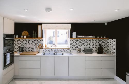 Wing House | Whitehill Barn - Uk47195