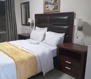 Farrarmere House | Whitehouse Lodge Benoni