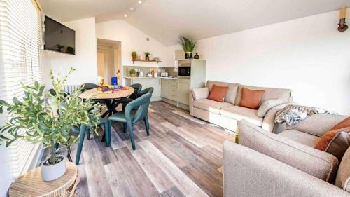 Sandwich Ski Chalet | Whitemills Wake and Aqua Park Lodge Four