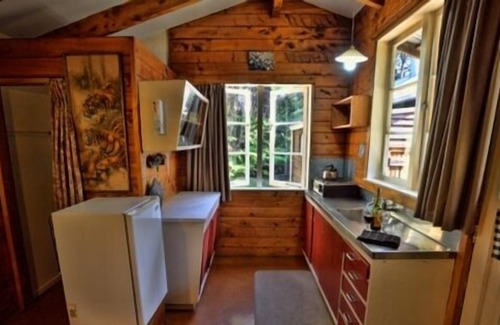 Colville Cabin | Whitestar Station, Colville Farm, Bush Lodge2