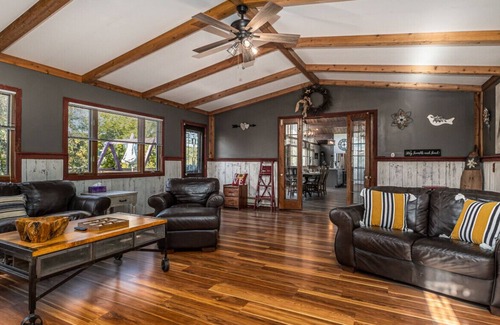 Elizabeth House | Whitetail Country Trails
