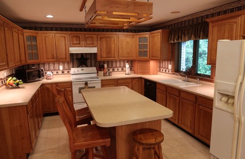 Loudonville House | Whitetail Ridge Cabin ,Sleeps 10