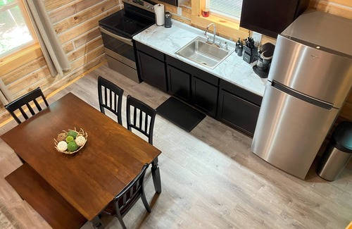 Birdseye Cabin | Whitetail Woods Cabin incl. hot tub