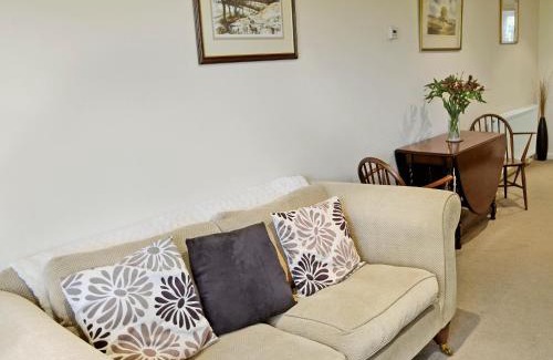 Skipton House | Whitethorn Lodge