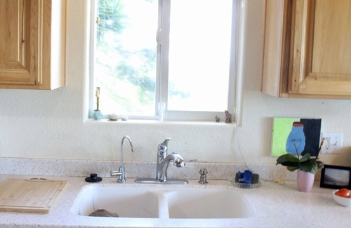 Shelter Cove Cabin | Whitewater Ocean Views, Walk to Beaches, Family Friendly