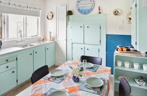 Whitianga House | Whitianga Blue Bach - Location Location Location!